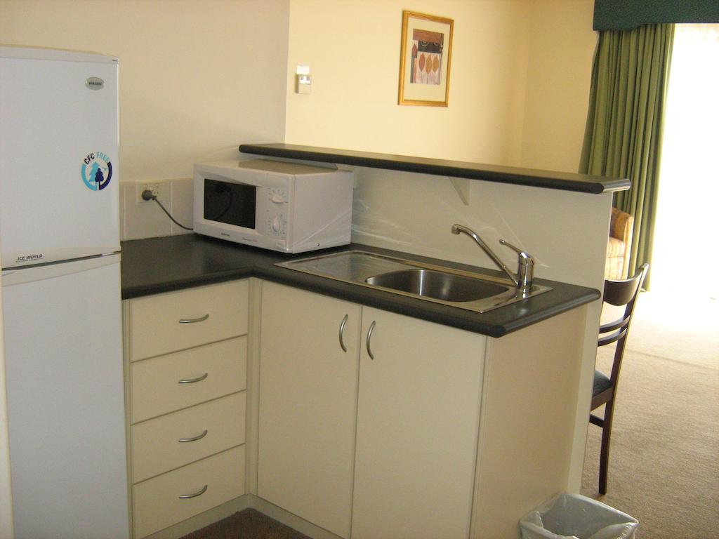 Turners Vineyard Motel Orange Habitación foto